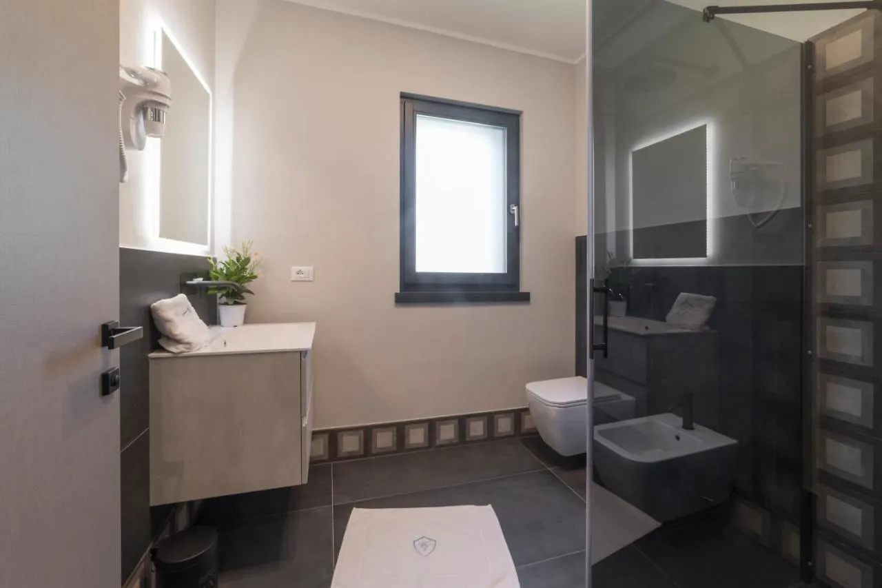 Al Bistrot Dei Vinai Holiday House Apart Otel Imperia